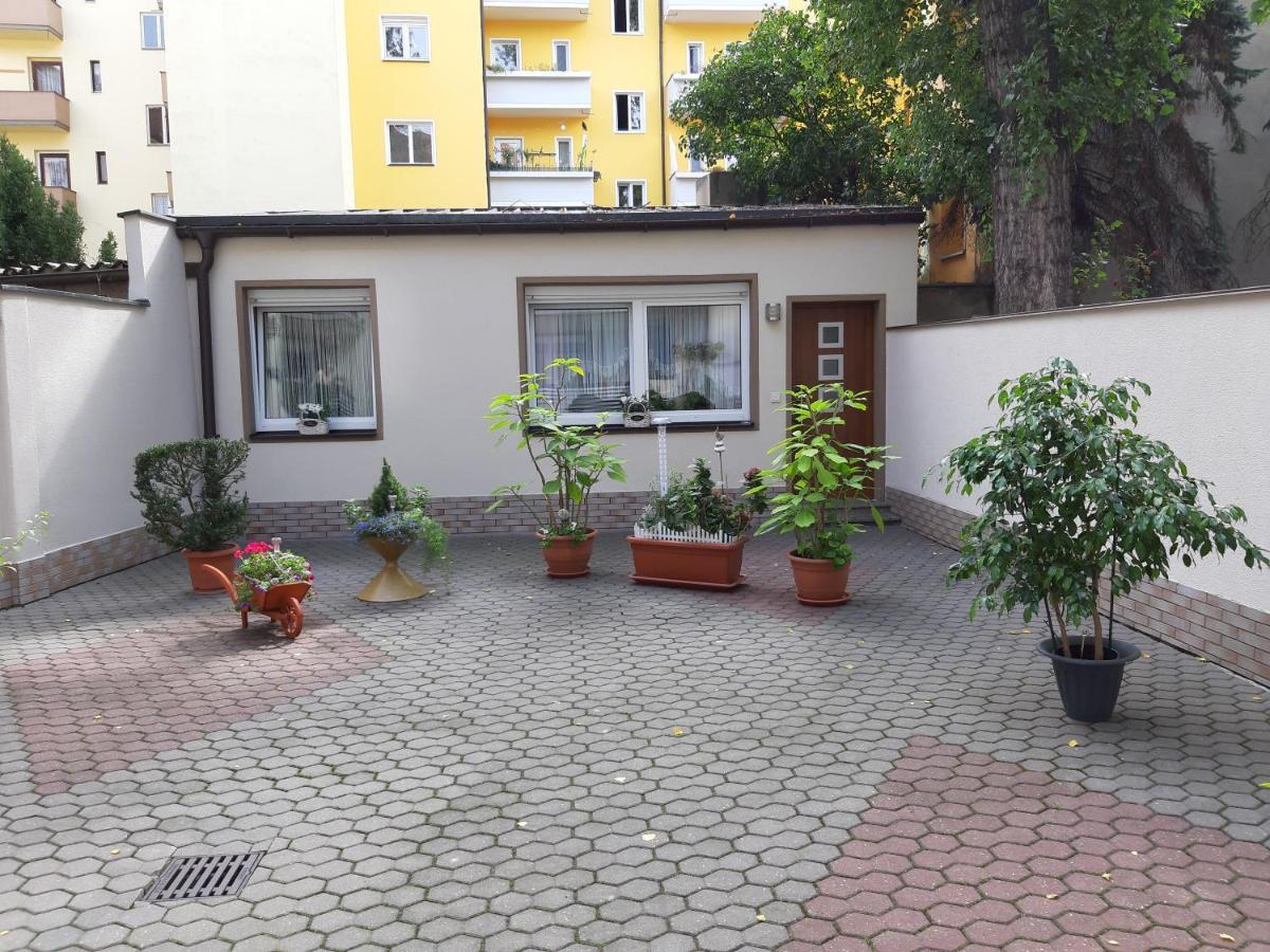 Apartment Singerstr 14 *